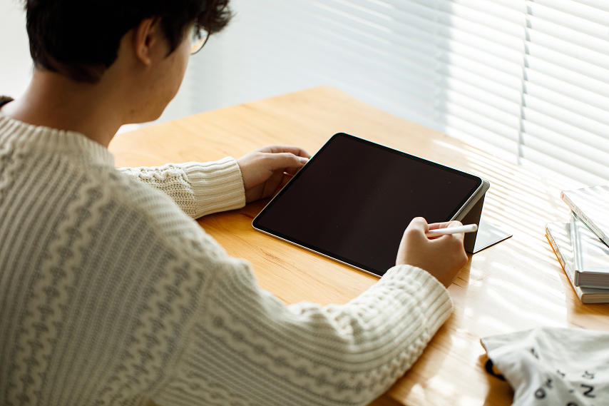 Moft Invisible Stand for Laptops & Tablets (Non-Adhesive), 7-11" Tablets & 11-14" Laptops / 13"+ Tablets & 15"+ Laptops