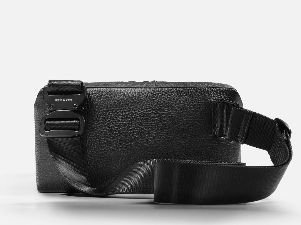 Grams(28) 157 Essential Sling Leather Bag