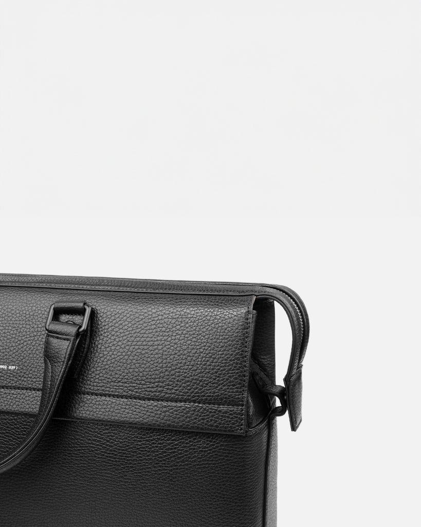 Grams(28) 178 Journeyman Briefcase - Pebbled Black
