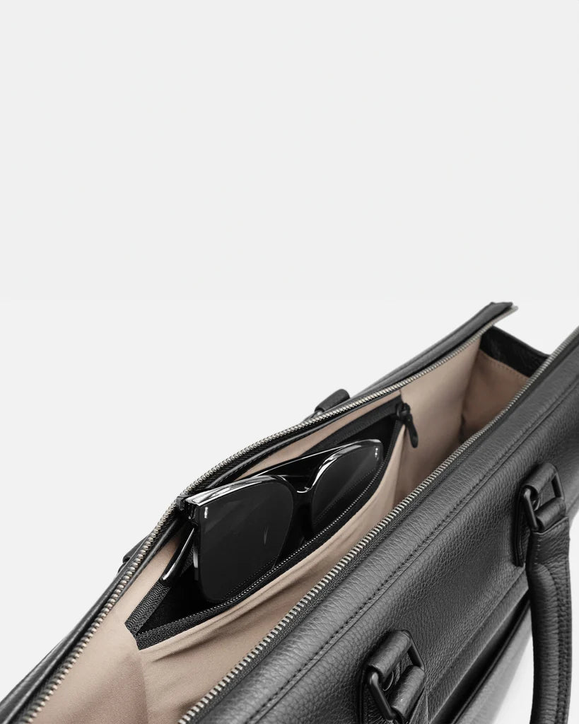 Grams(28) 178 Journeyman Briefcase - Pebbled Black