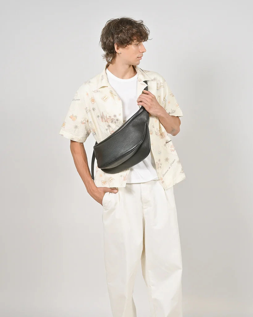 Grams(28) 192 Essential Half Moon Bag - Pebbled Black