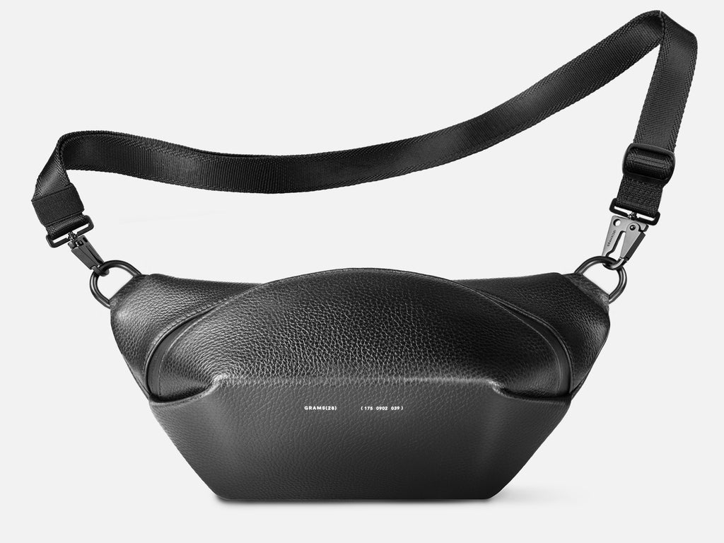Grams(28) 175 Moon Bag - Pebbled Black