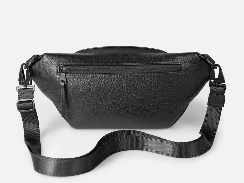 Grams(28) 175 Moon Bag - Pebbled Black