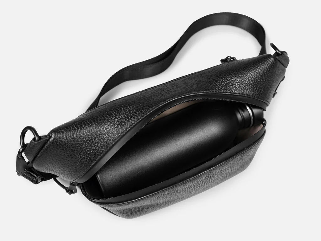 Grams(28) 175 Moon Bag - Pebbled Black