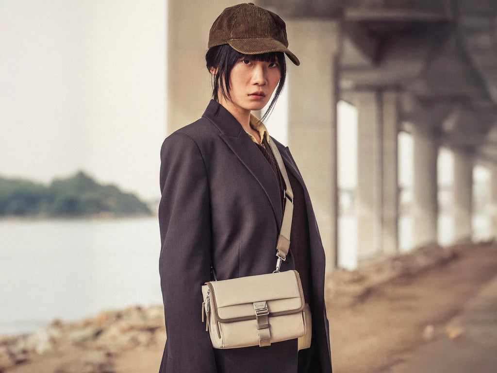 Grams(28) 702 Daily Sling Urban Pack