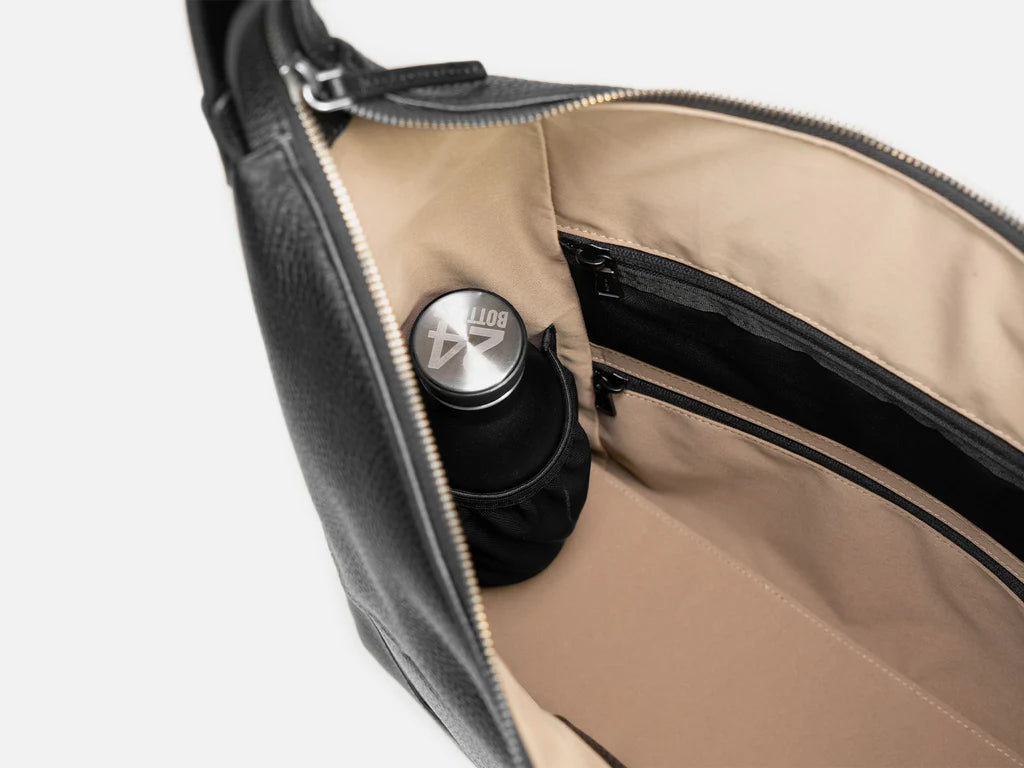 Grams(28) 193 Hobo Bag - Pebbled Black