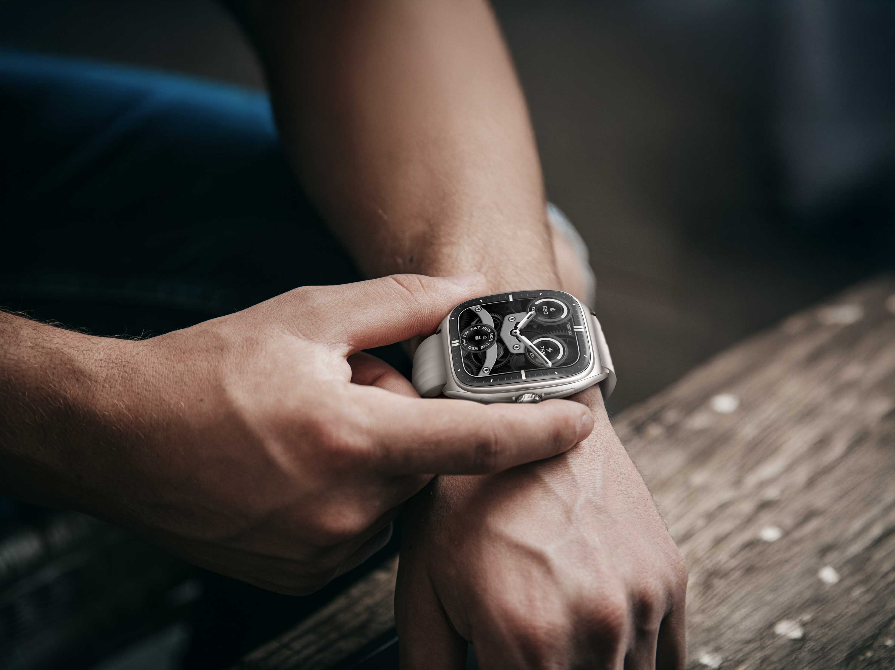 Momax SW5S 1-Wear Curvex Smart Watch