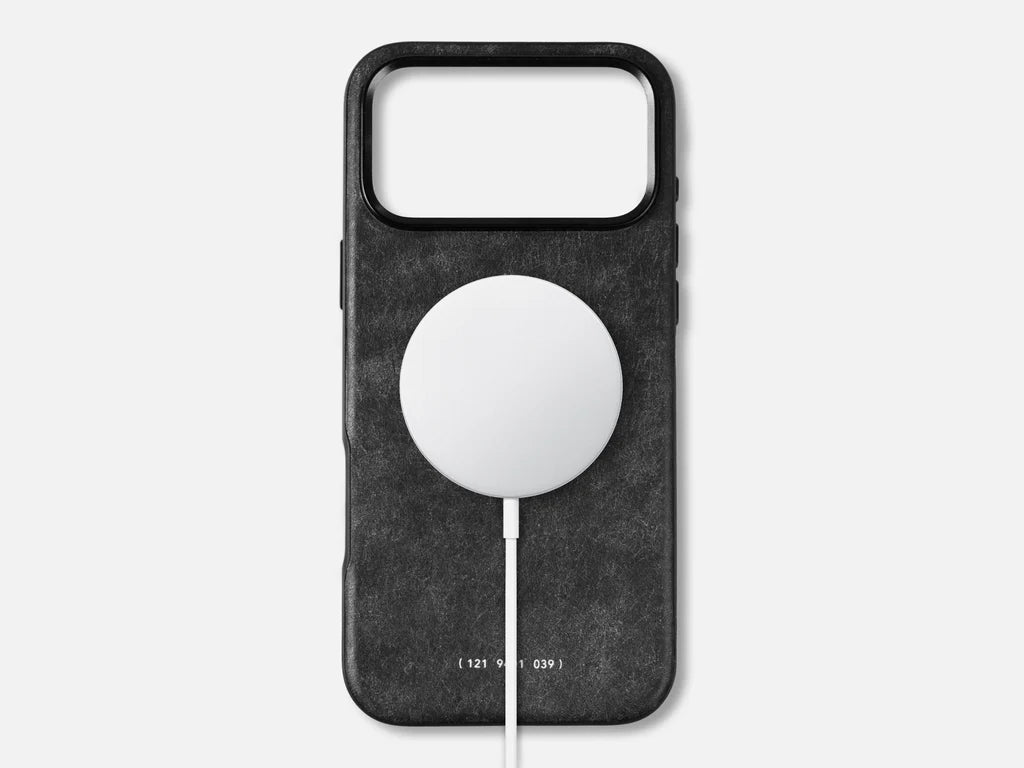 Grams(28) 121 MagSafe Leather Snowflake Case for iPhone 17 Pro Max