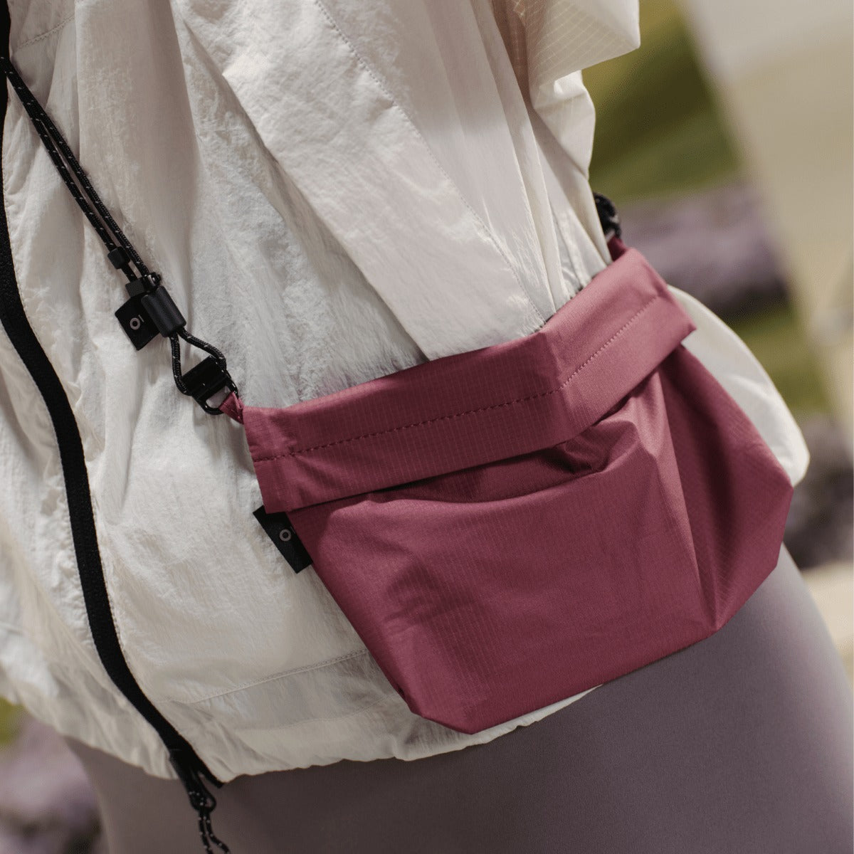 MOFT Adjustable & Self-Packable Phone Pouch Lanyard