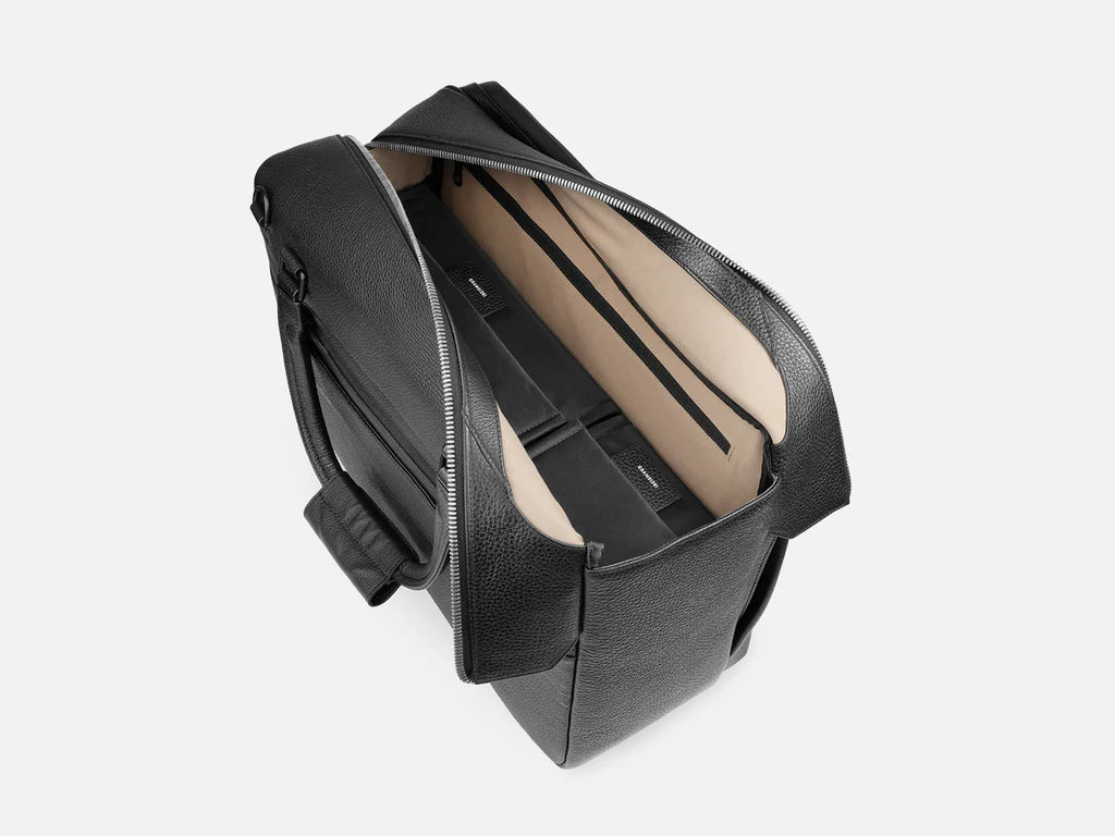 Grams(28) 181 Voyager Duffle Bag - Pebbled Black