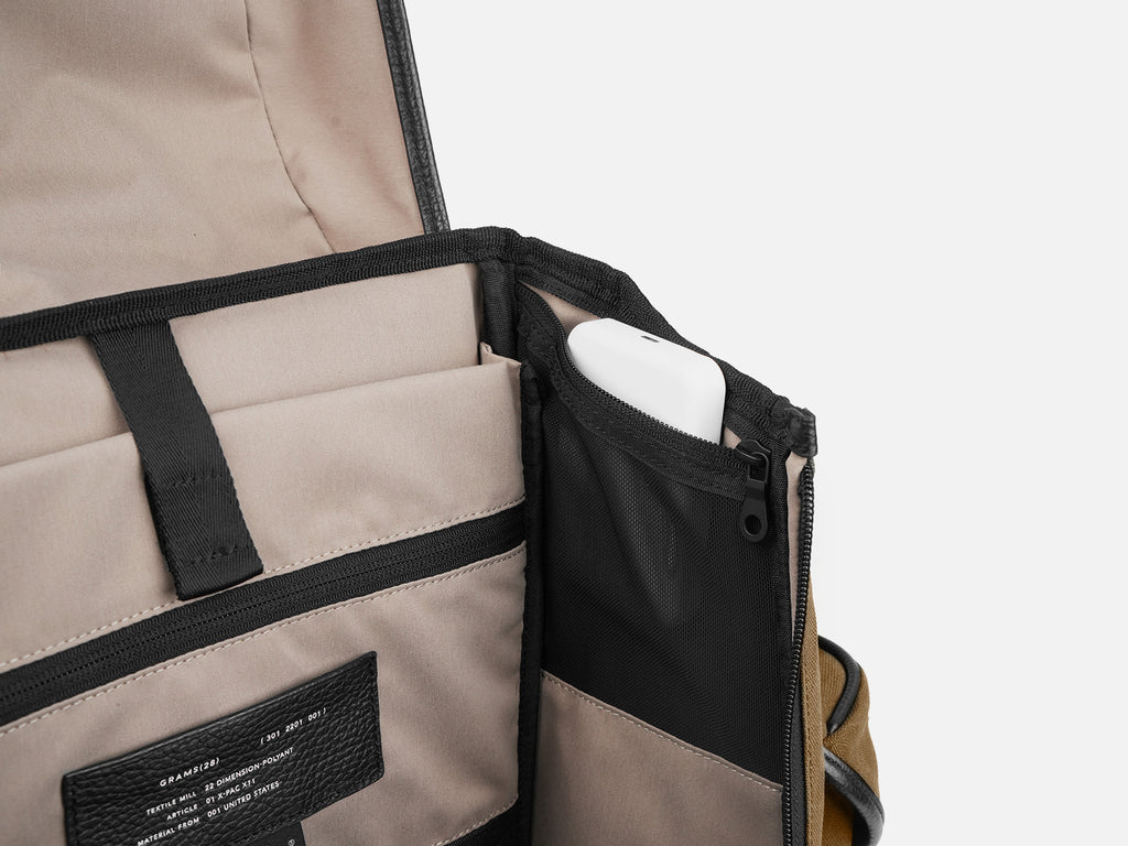 Grams(28) 301 Adventure Backpack