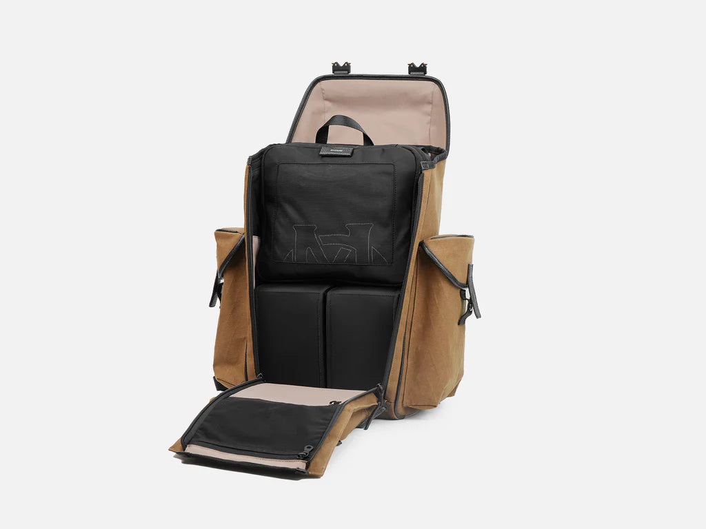 Grams(28) 301 Adventure Backpack