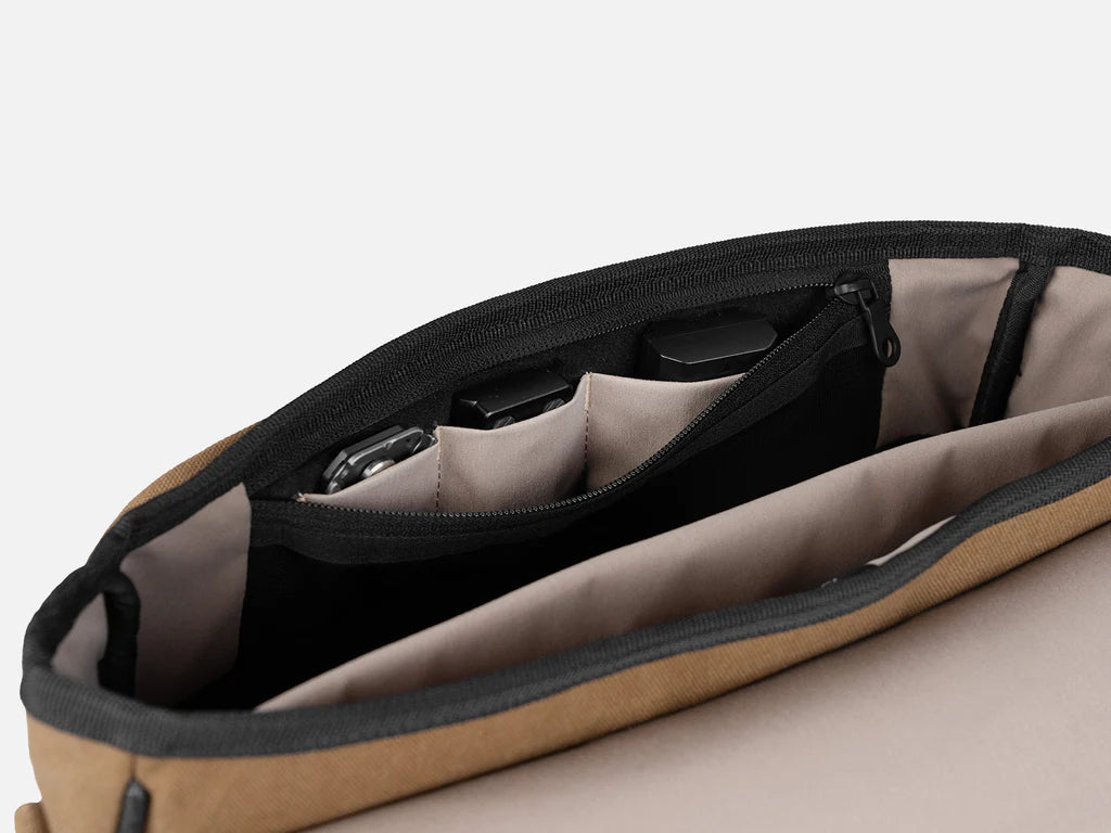 Grams(28) 302 Adventure Sling