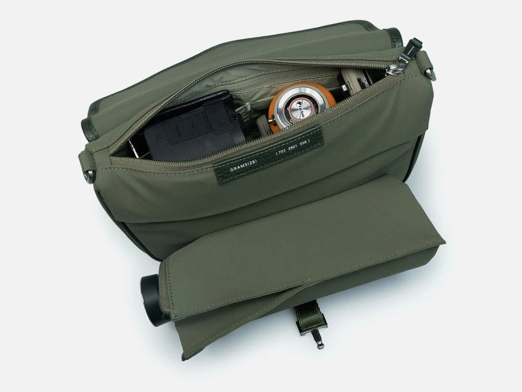 Grams(28) 703 Urban Bottle Sling