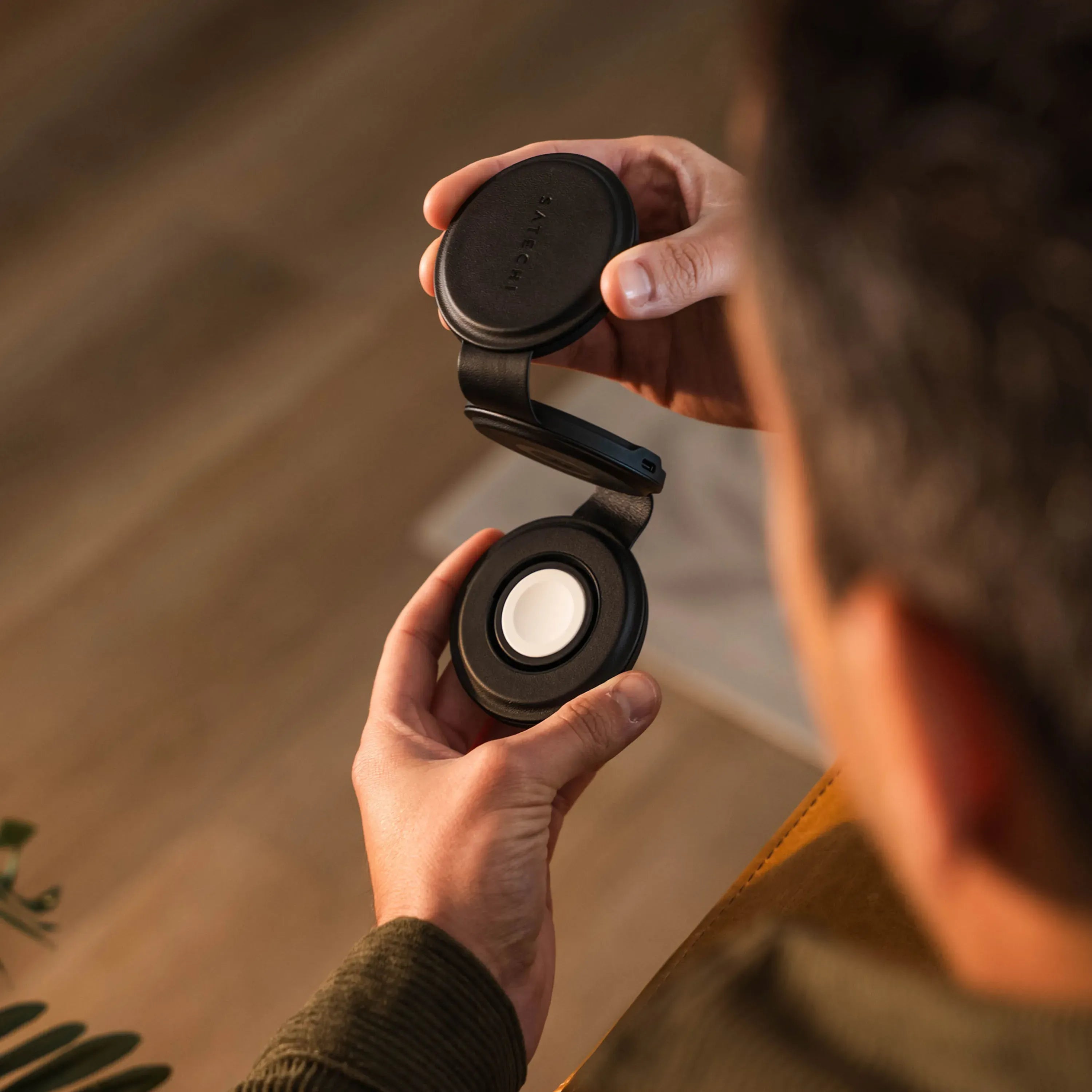 Satechi OnTheGo Qi2 3-in-1 Wireless Charger