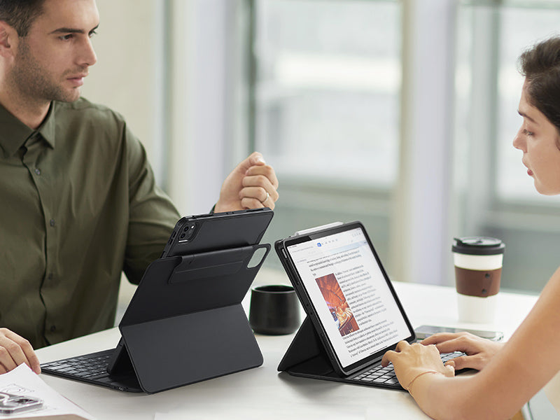 ESR iPad Air 5/4 and Pro 11” Ascend Keyboard Case Lite