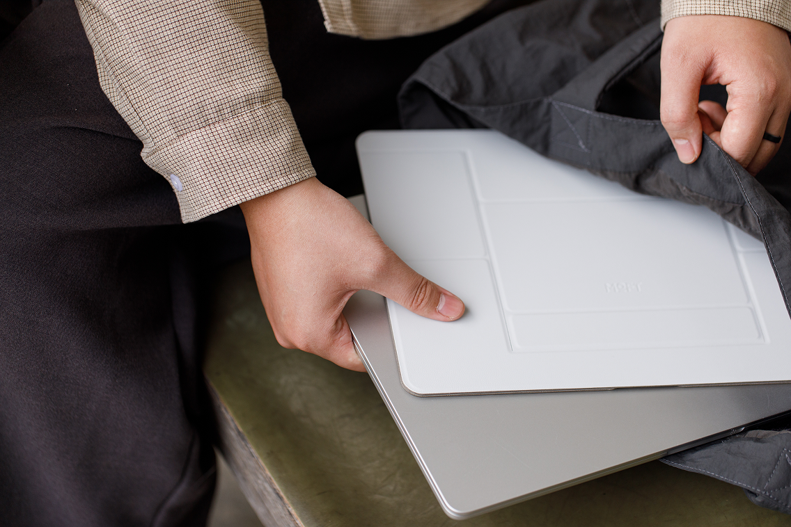 Moft Invisible Stand for Laptops & Tablets (Non-Adhesive), 7-11" Tablets & 11-14" Laptops / 13"+ Tablets & 15"+ Laptops