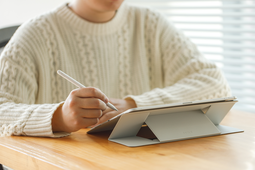 Moft Invisible Stand for Laptops & Tablets (Non-Adhesive), 7-11" Tablets & 11-14" Laptops / 13"+ Tablets & 15"+ Laptops