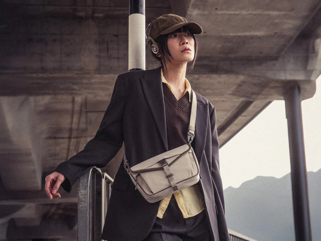 Grams(28) 703 Urban Bottle Sling