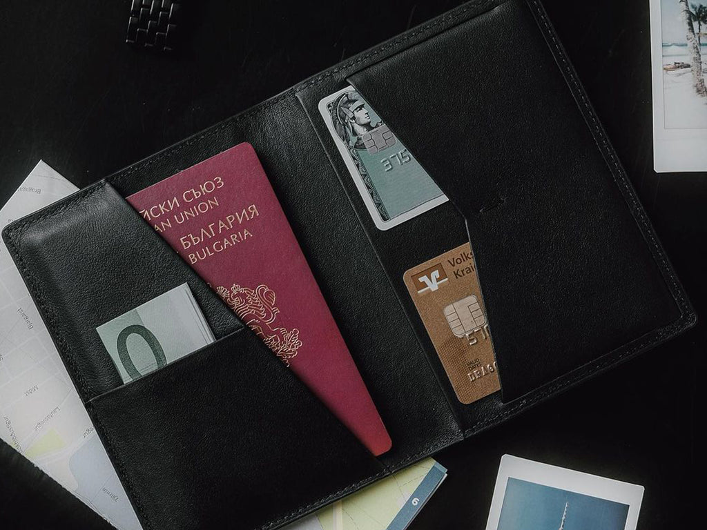 Grams(28) 126 Passport Wallet