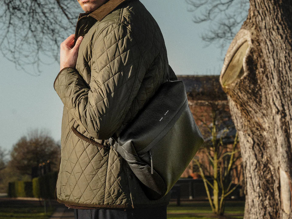 Grams(28) 171 Laptop Sling