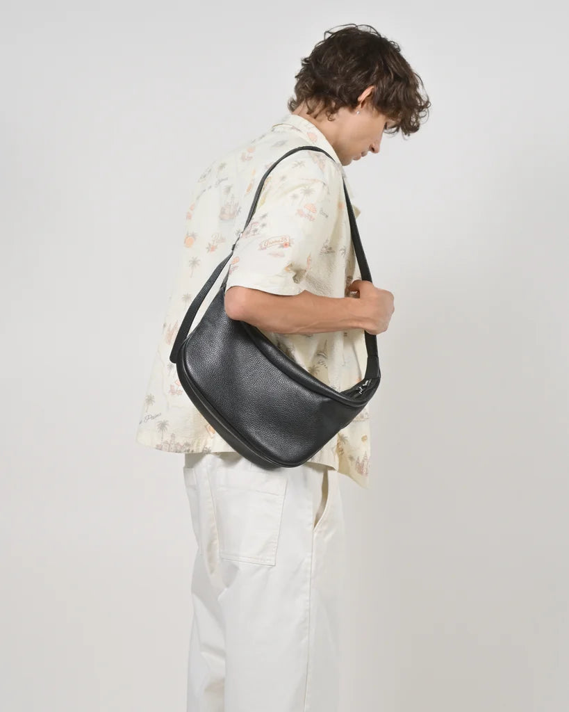 Grams(28) 192 Essential Half Moon Bag - Pebbled Black