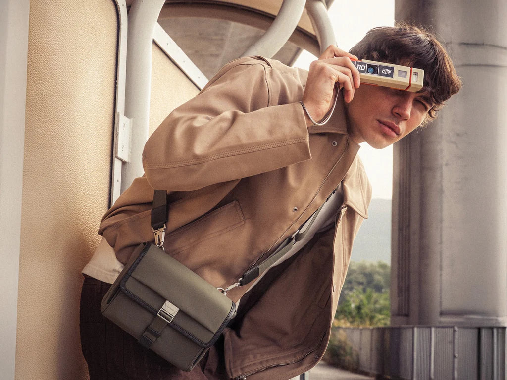 Grams(28) 702 Daily Sling Urban Pack