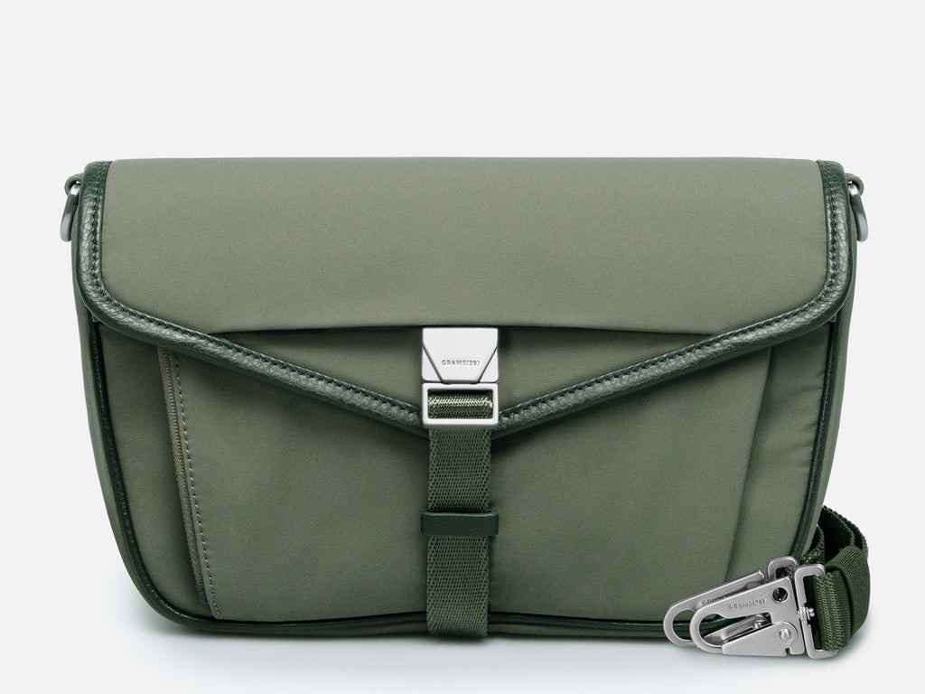 Grams(28) 703 Urban Bottle Sling