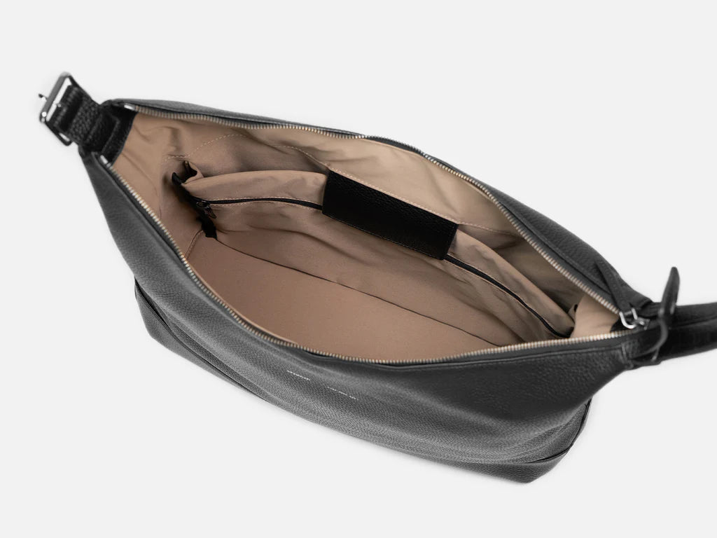 Grams(28) 193 Hobo Bag - Pebbled Black
