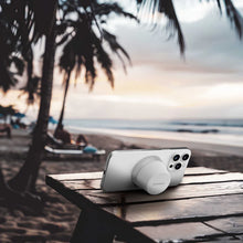 Load image into Gallery viewer, Momax BS6 1-Vibe Go Magnetic Portable Wireless Speaker
