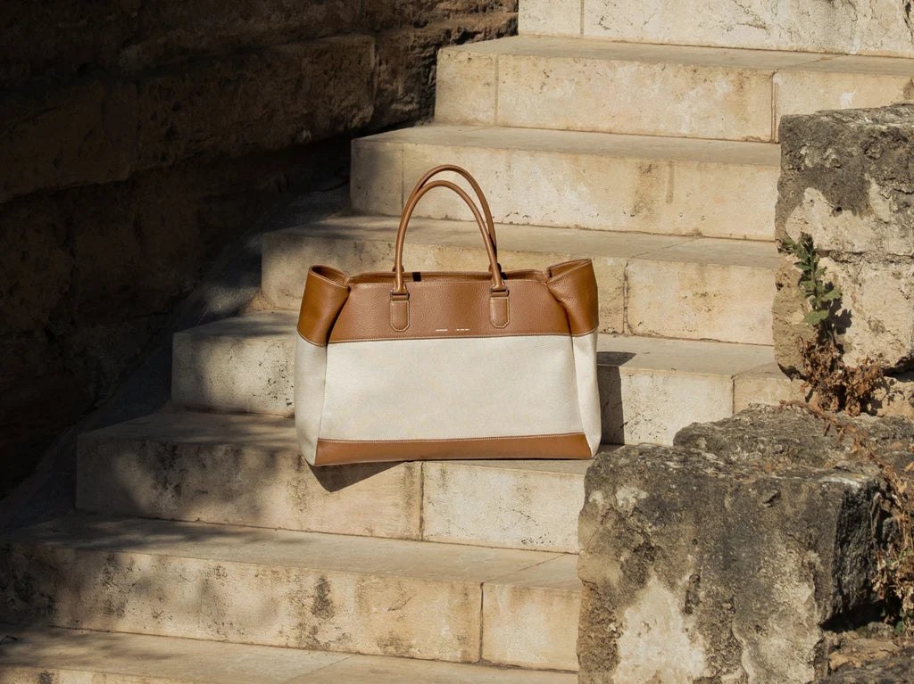 Grams(28) 184 Weekender Tote Bag Canvas Version - Pebbled Lion x La Siesta
