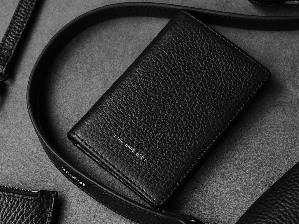 Grams(28) 104 Slim Fold-Out Wallet