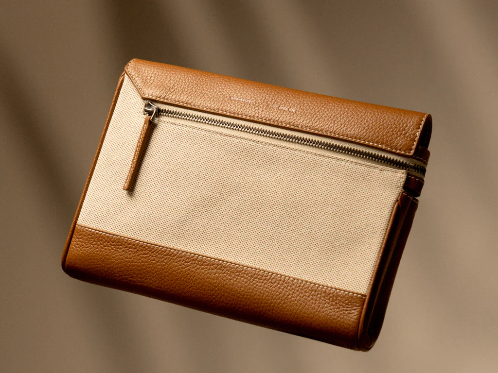 Grams(28) 127 Folio Clutch Canvas Version - Pebbled Lion x La Siesta