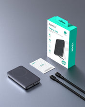 Load image into Gallery viewer, Aukey PB-MS05 MagFusion 6700mAh Qi2 Magnetic Wireless Charging Power Bank
