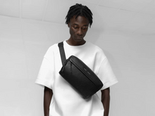 Load image into Gallery viewer, Grams(28) 156 City Sling Leather Bag
