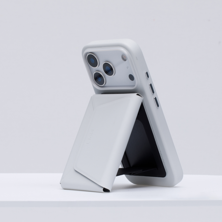 MOFT Snap Field Wallet with Stand/No Stand MOVAS™ (MagSafe Compatible)