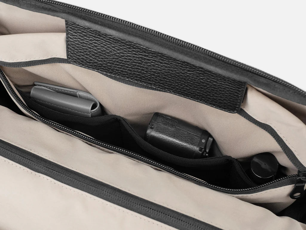 Grams(28) 171 Laptop Sling