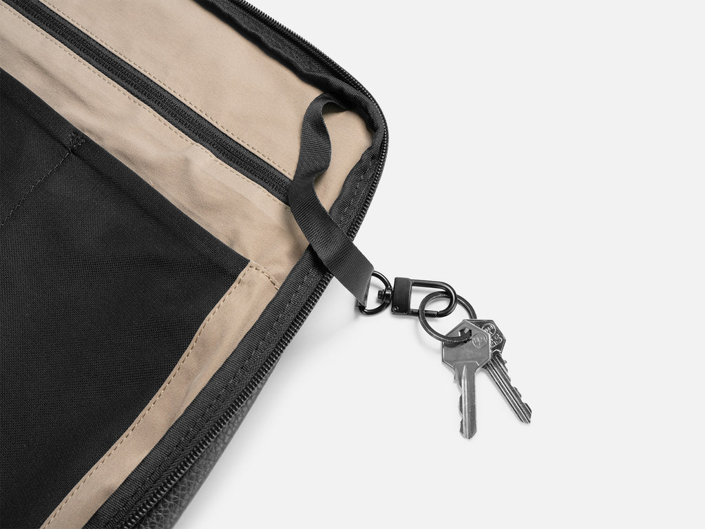 Grams(28) 181 Voyager Duffle Bag - Pebbled Black