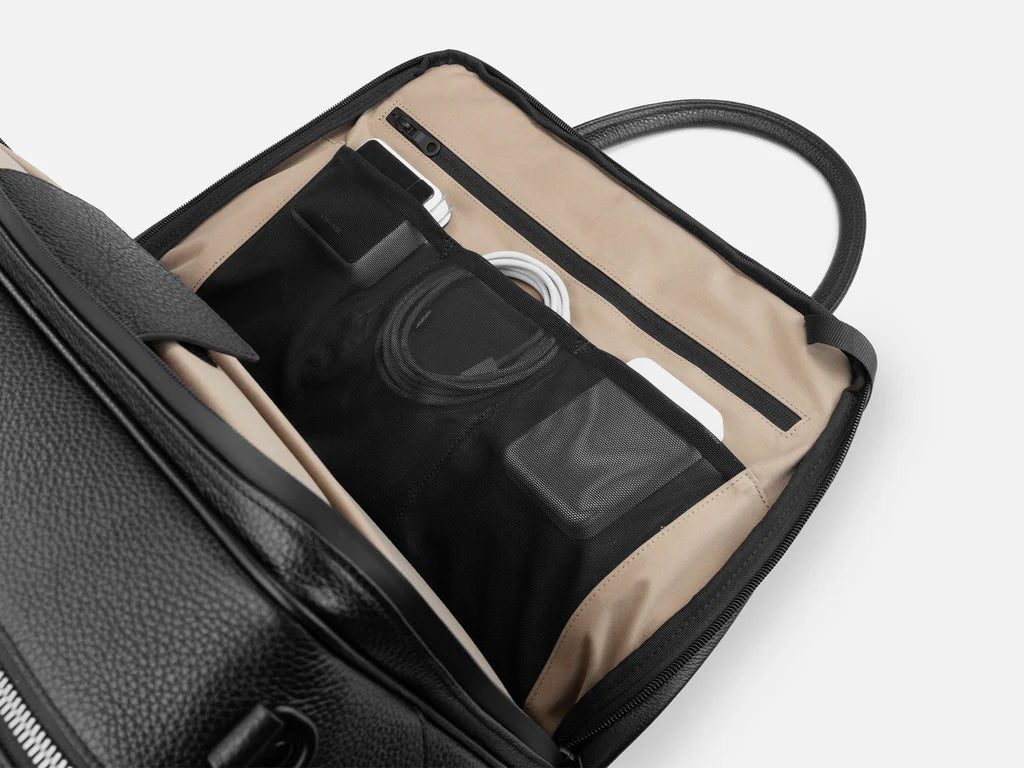 Grams(28) 181 Voyager Duffle Bag - Pebbled Black