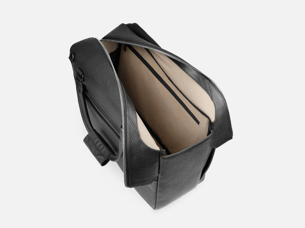 Grams(28) 181 Voyager Duffle Bag - Pebbled Black