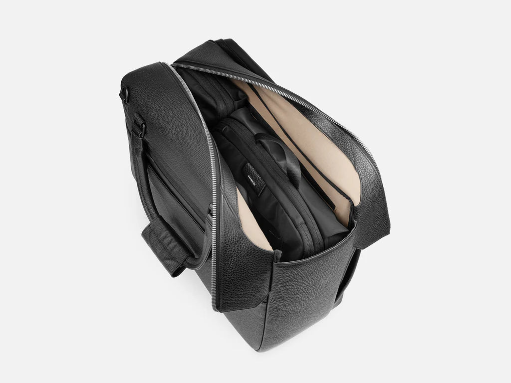 Grams(28) 181 Voyager Duffle Bag - Pebbled Black