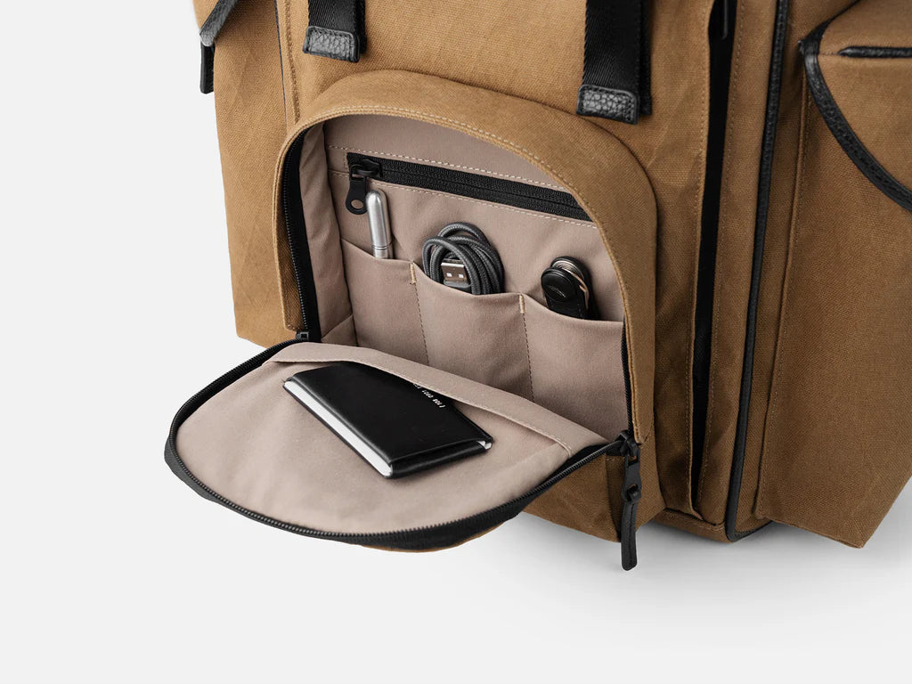 Grams(28) 301 Adventure Backpack