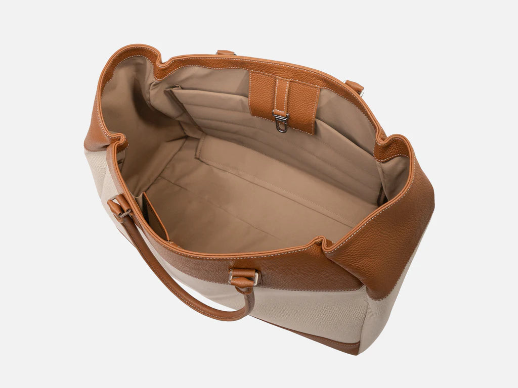 Grams(28) 184 Weekender Tote Bag Canvas Version - Pebbled Lion x La Siesta