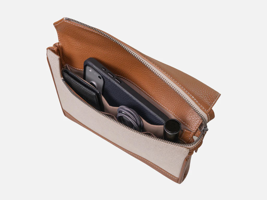 Grams(28) 127 Folio Clutch Canvas Version - Pebbled Lion x La Siesta