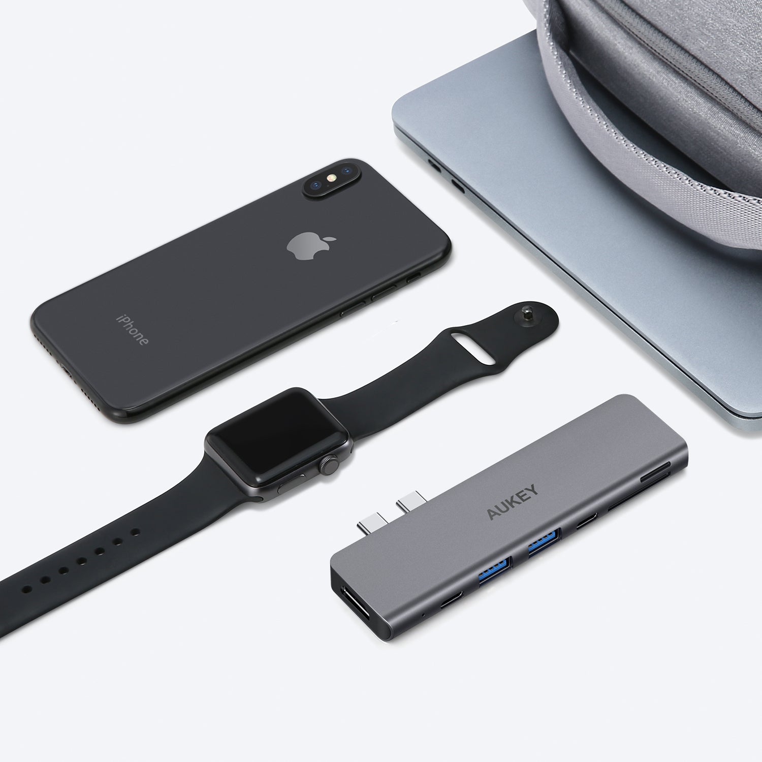 Aukey CB-C76 Type C to USB 3.0 7-in-1 Thunderbolt 3 Hub