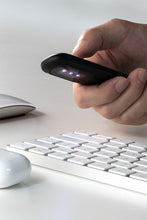 Load image into Gallery viewer, Momax QU3 Portable UV Sanitizing Pen
