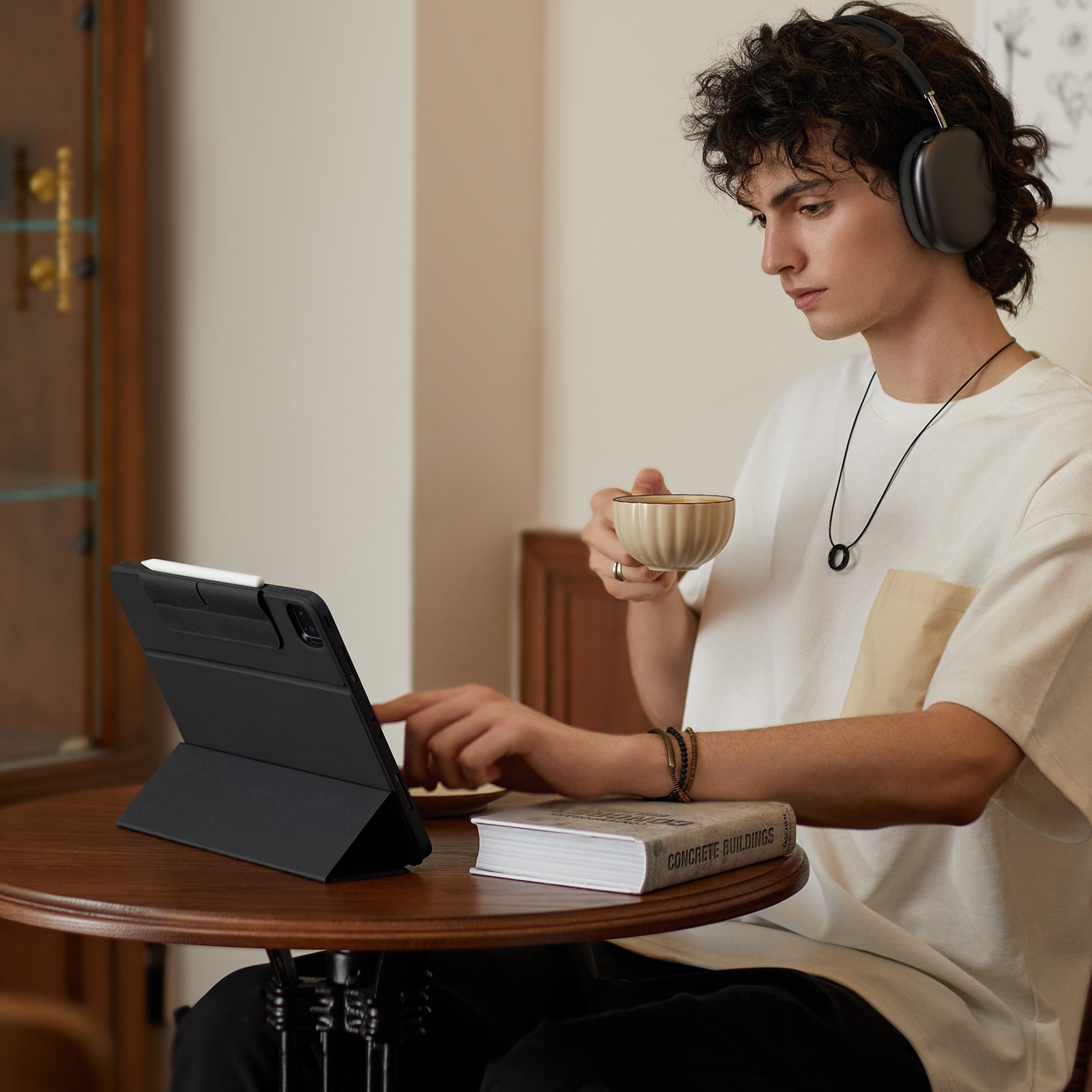 ESR Rebound Hybrid Case 360 for iPad Pro 12.9/11 (2022/2021)