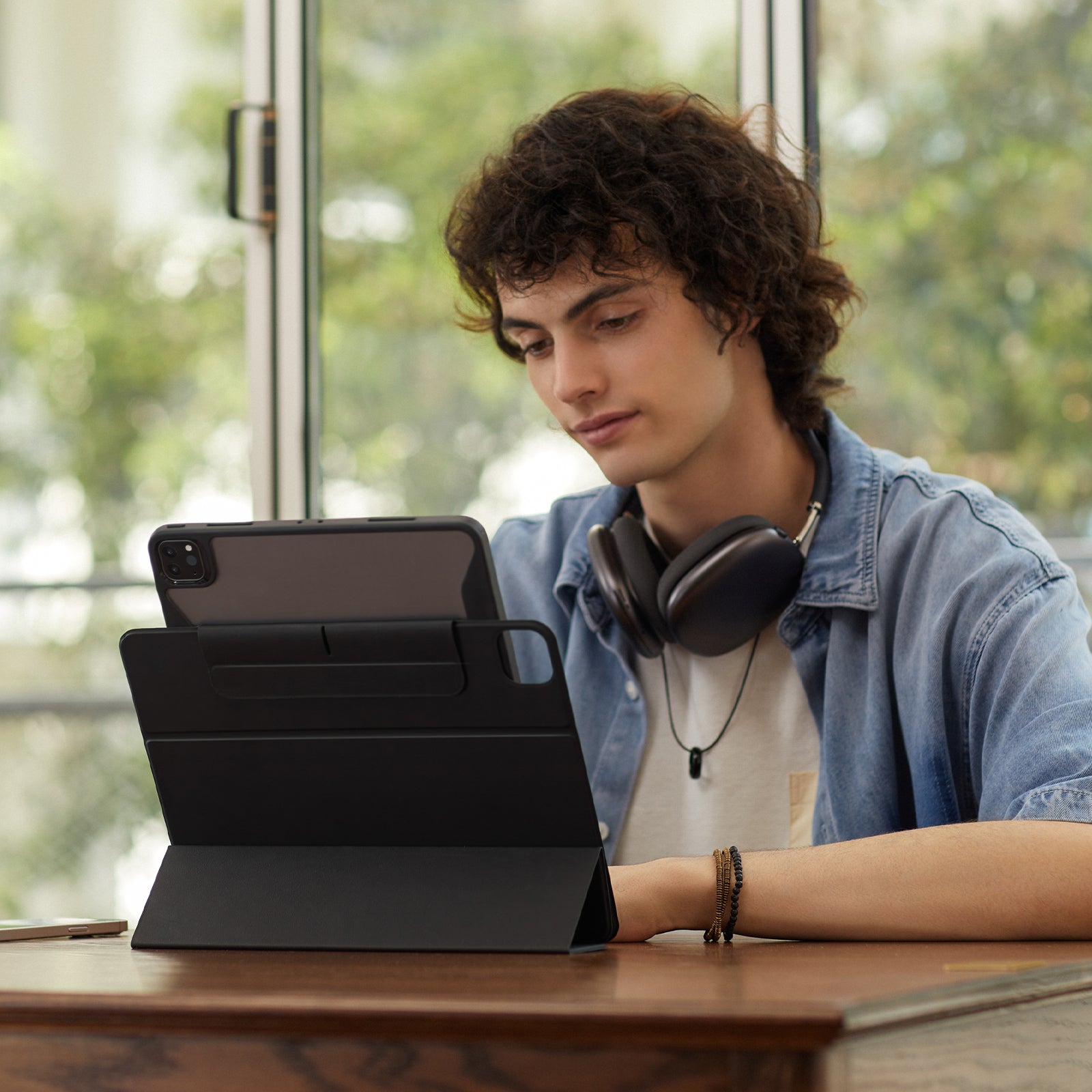 ESR Rebound Hybrid Case 360 for iPad Pro 12.9/11 (2022/2021)